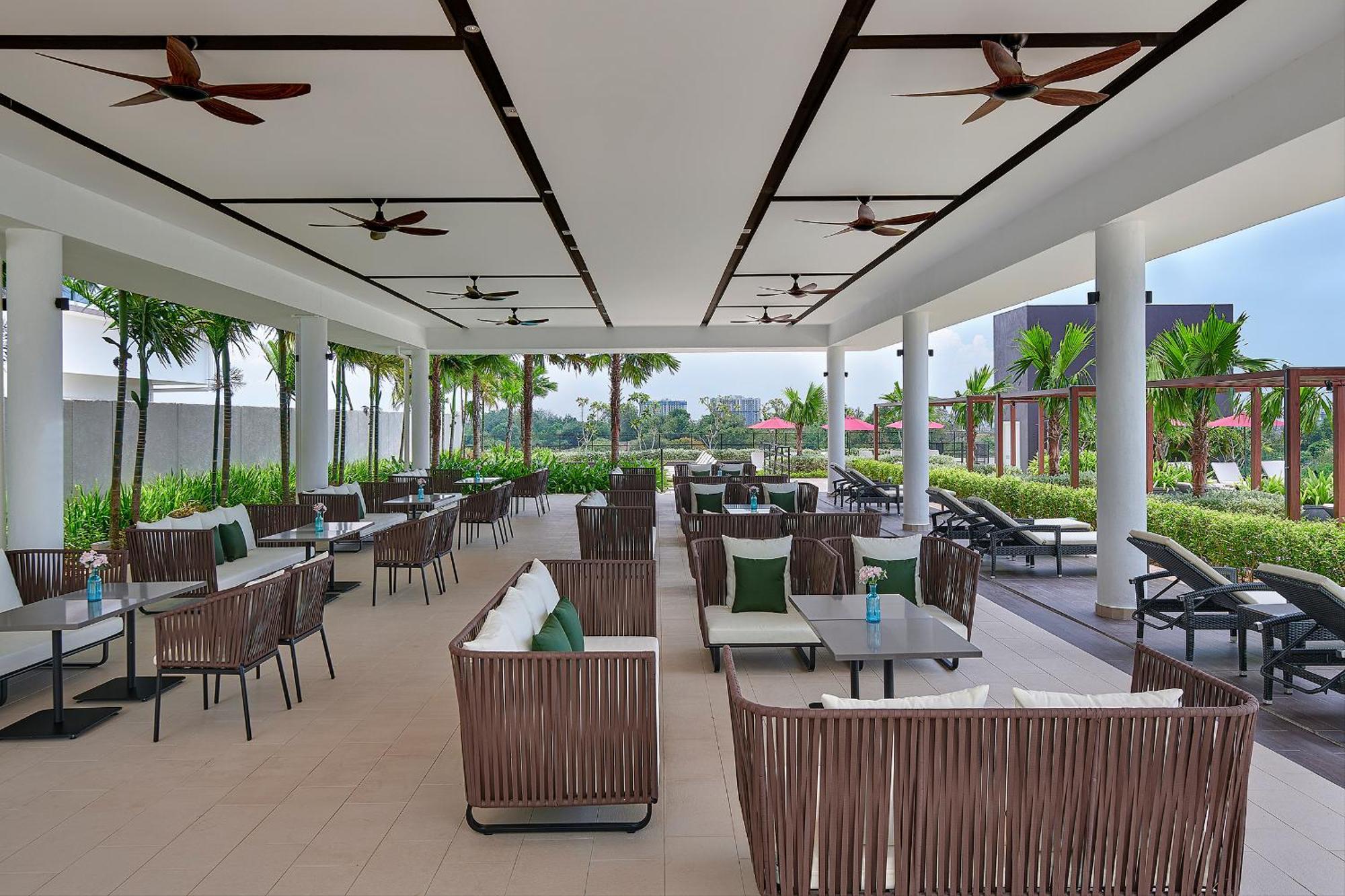 Courtyard By Marriott Melaka Hotel Exterior photo