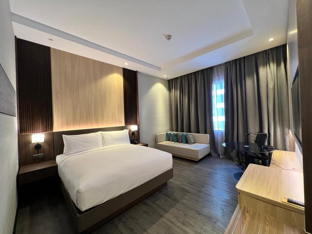 Courtyard By Marriott Melaka Hotel Exterior photo